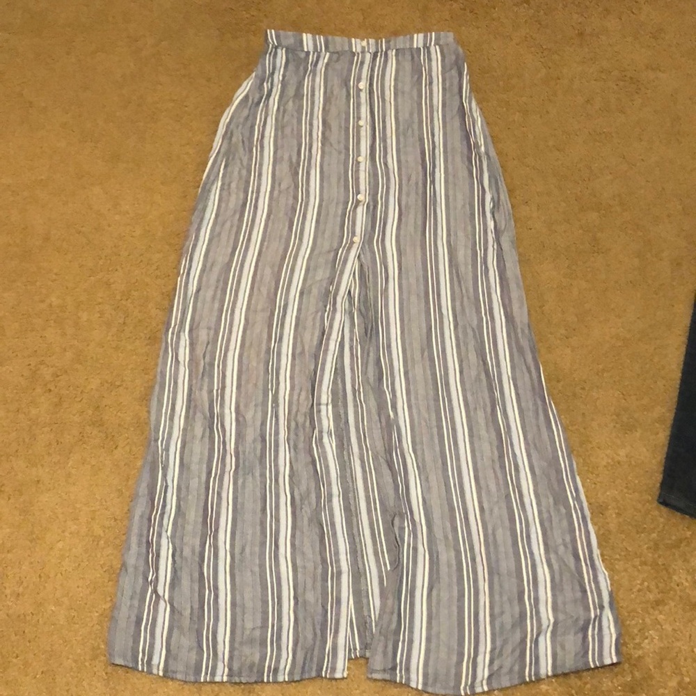 Vertical striped long skirt